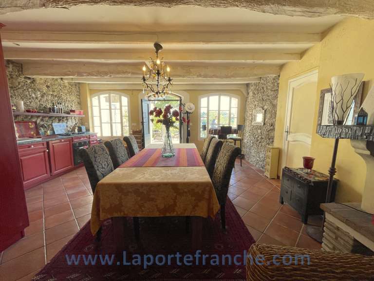 Maison Cagnes-sur-Mer - 2 chambres - 97m²