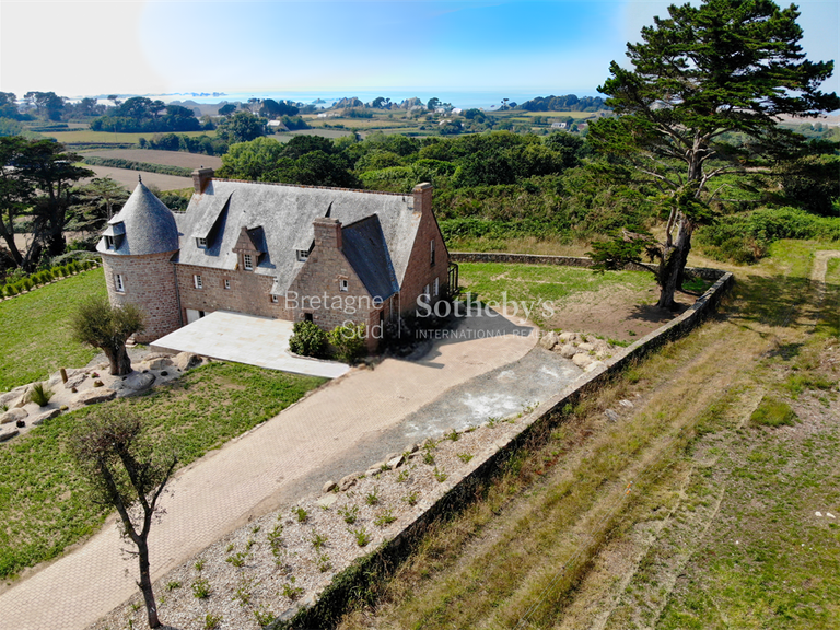 Maison avec Vue sur mer Plougrescant - 9 chambres - 352m²