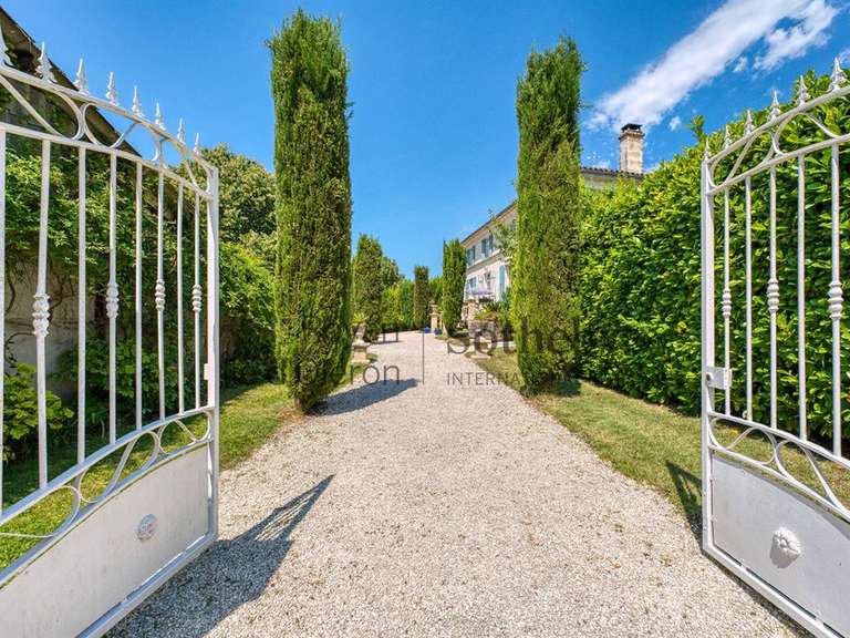 Maison Saint-Dizant-du-Gua - 5 chambres - 246m²