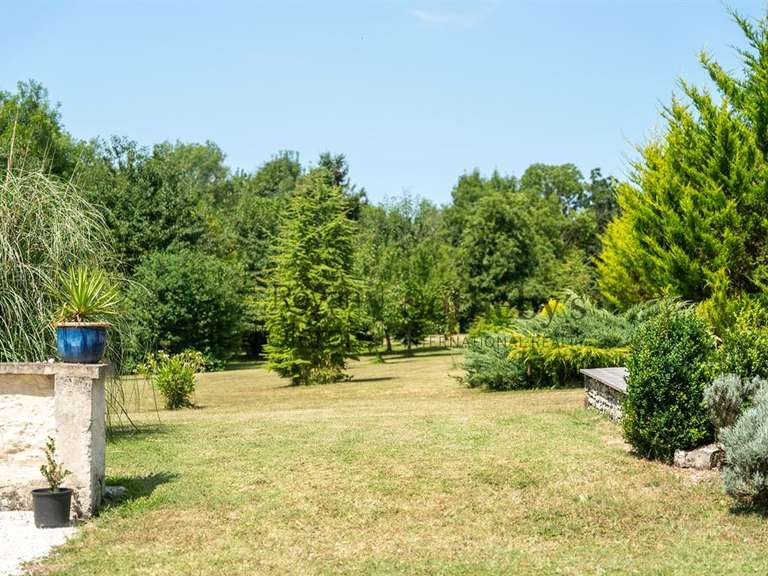 Maison Saint-Dizant-du-Gua - 5 chambres - 246m²