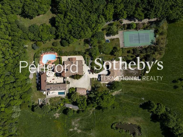 Maison Villeneuve-sur-Lot - 8 chambres - 875m²