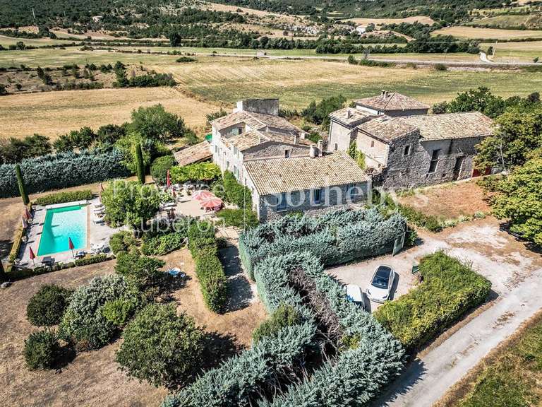 Maison Viens - 6 chambres - 458m²