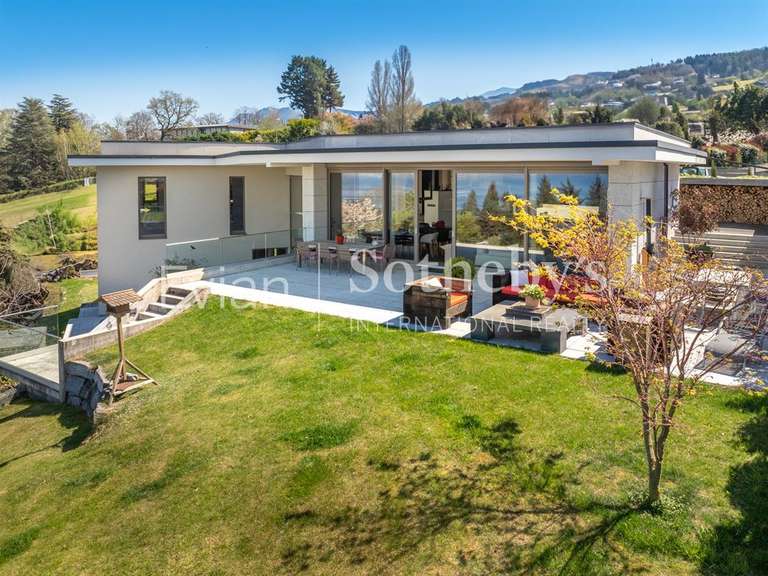Maison Évian-les-Bains - 3 chambres - 302m²