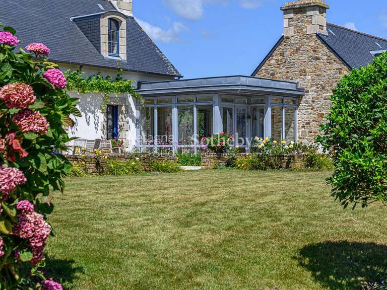 Maison Plonéour-Lanvern - 530m²