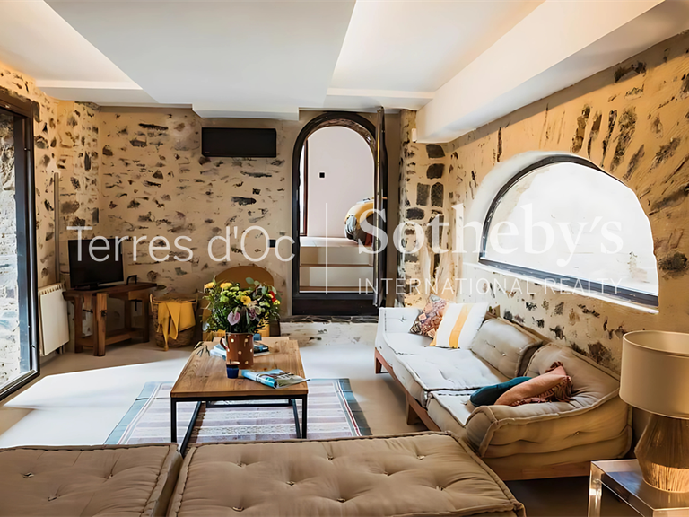 Maison Perpignan - 3 chambres - 240m²