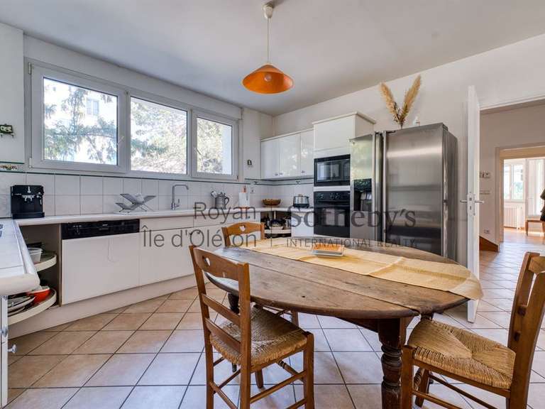 House Royan - 6 bedrooms - 201m²