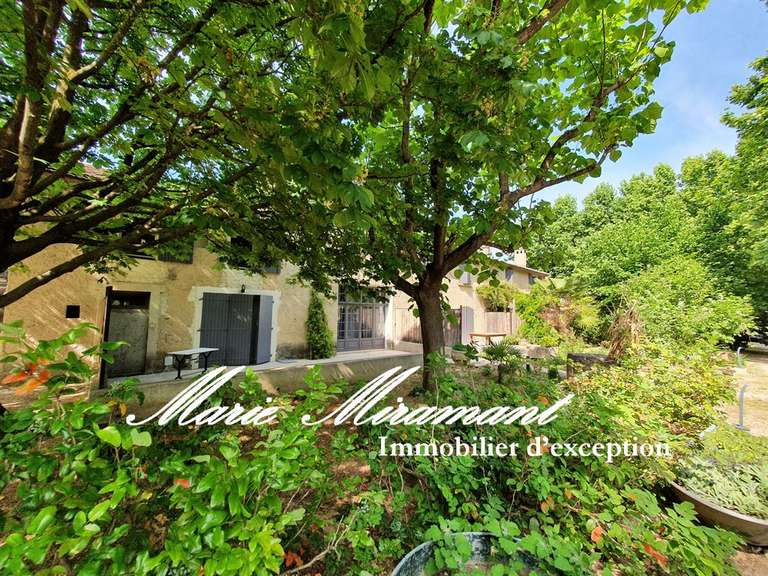 Propriété L'Isle-sur-la-Sorgue - 13 chambres - 600m²