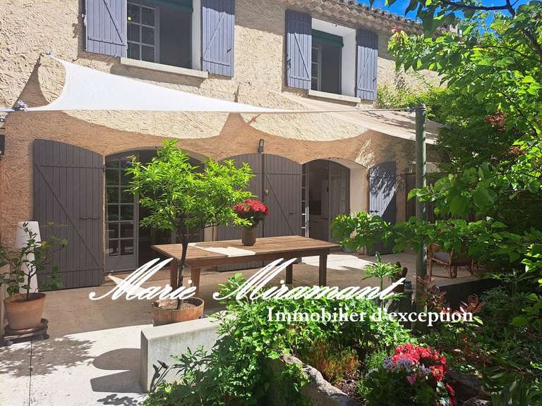 Propriété L'Isle-sur-la-Sorgue - 13 chambres - 600m²