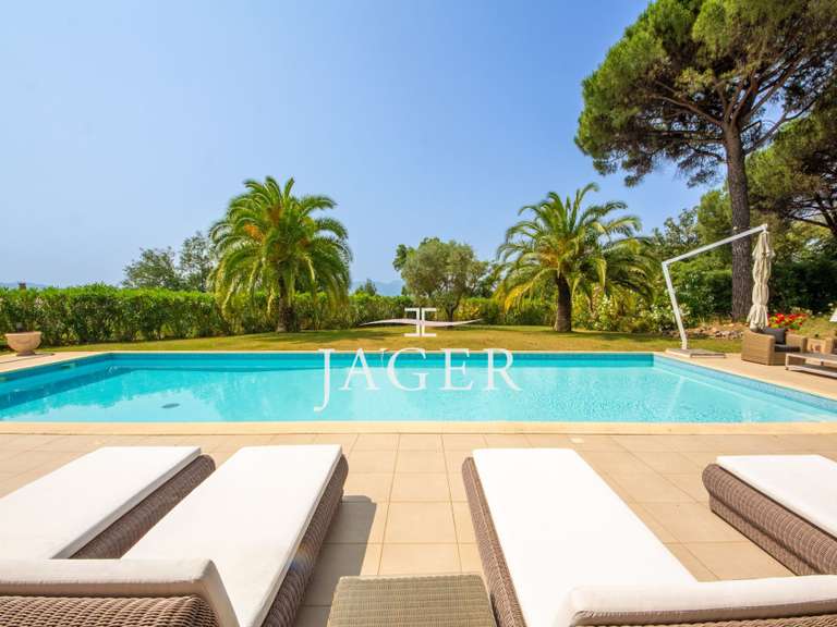 Villa Grimaud - 4 bedrooms - 250m²