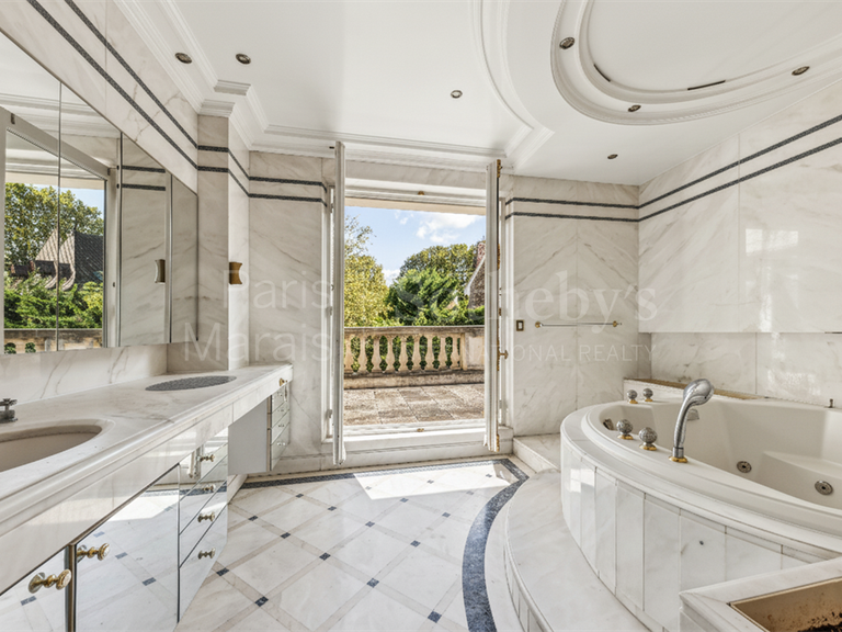 Maison Saint-Maur-des-Fossés - 6 chambres - 1000m²