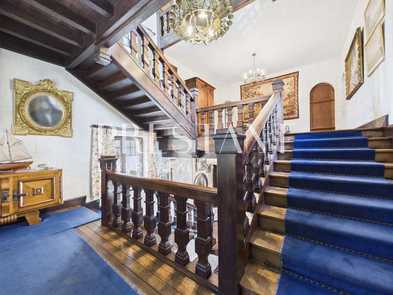 House Bayonne - 8 bedrooms - 470m²