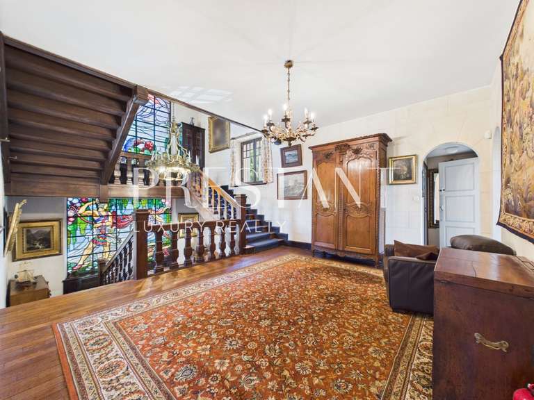 House Bayonne - 8 bedrooms - 470m²