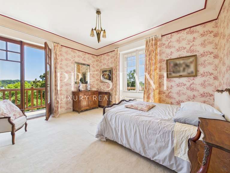 House Bayonne - 8 bedrooms - 470m²