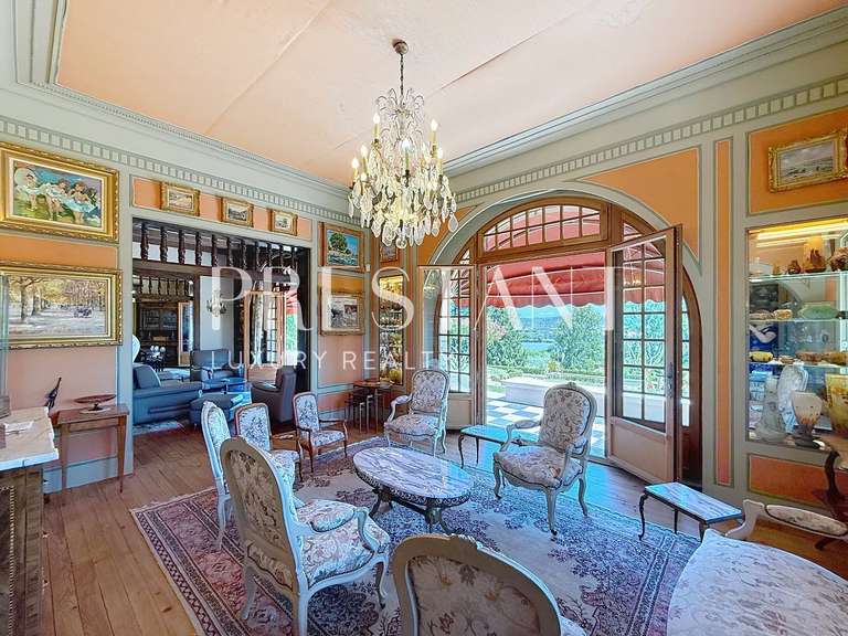 House Bayonne - 8 bedrooms - 470m²