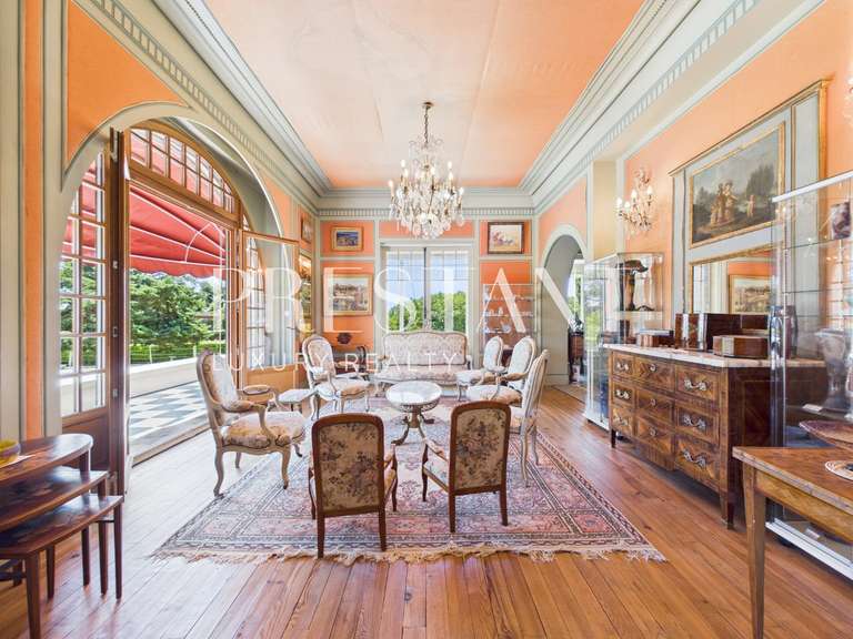 House Bayonne - 8 bedrooms - 470m²