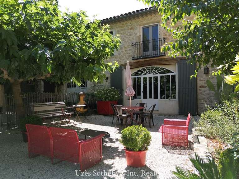 Propriété Goudargues - 7 chambres - 361m²