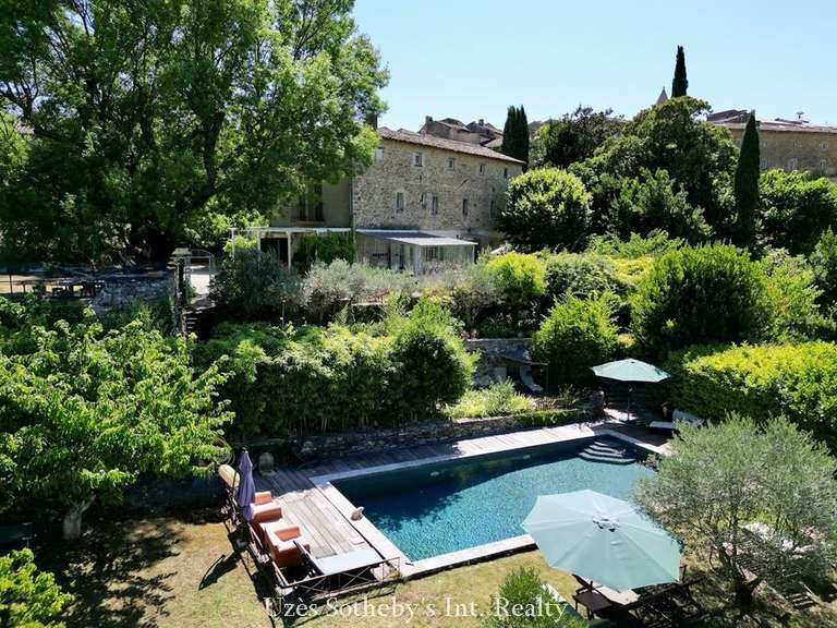 Propriété Goudargues - 7 chambres - 361m²