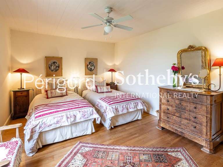 House Beynac-et-Cazenac - 7 bedrooms - 365m²