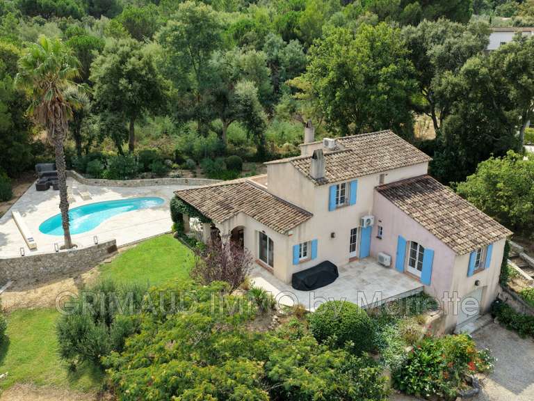 Villa Plan-de-la-Tour - 4 chambres - 131m²