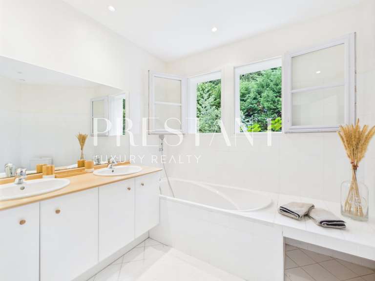 Maison Arcangues - 5 chambres - 250m²