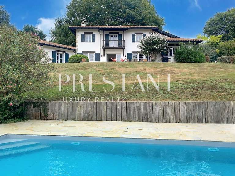 Maison Arcangues - 5 chambres - 250m²