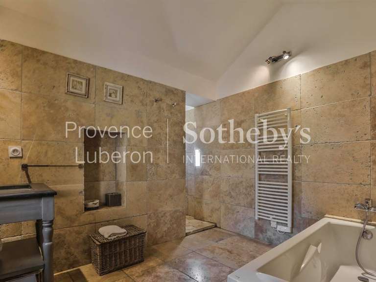 Propriété Loriol-du-Comtat - 18 chambres - 1300m²
