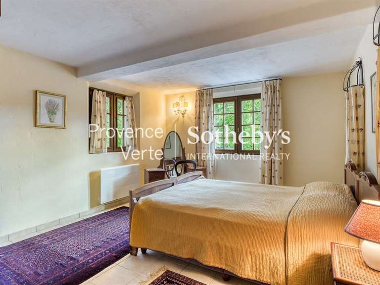 Propriété Salernes - 427m²