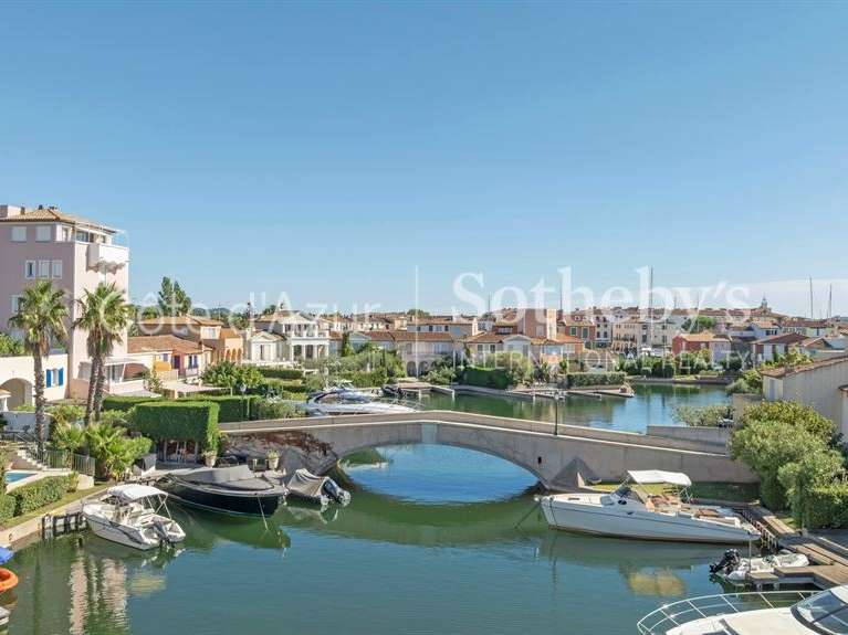 Maison Grimaud - 3 chambres - 77m²