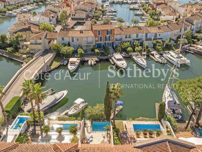 Maison Grimaud - 3 chambres - 77m²