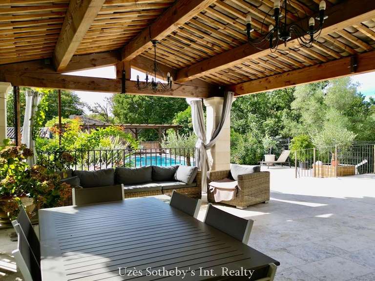 Maison Uzès - 5 chambres - 204m²