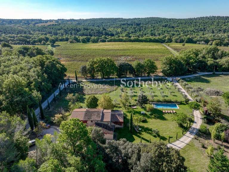 Maison Aix-en-Provence - 6 chambres - 201m²