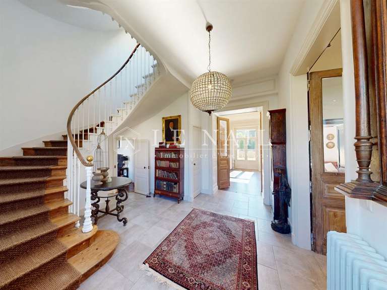 Maison Châlus - 8 chambres - 405m²