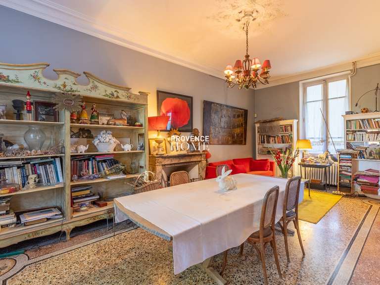 Maison Le Thor - 5 chambres - 272m²