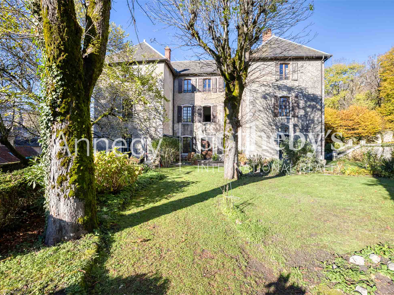 Maison Serrières-en-Chautagne - 10 chambres - 700m²