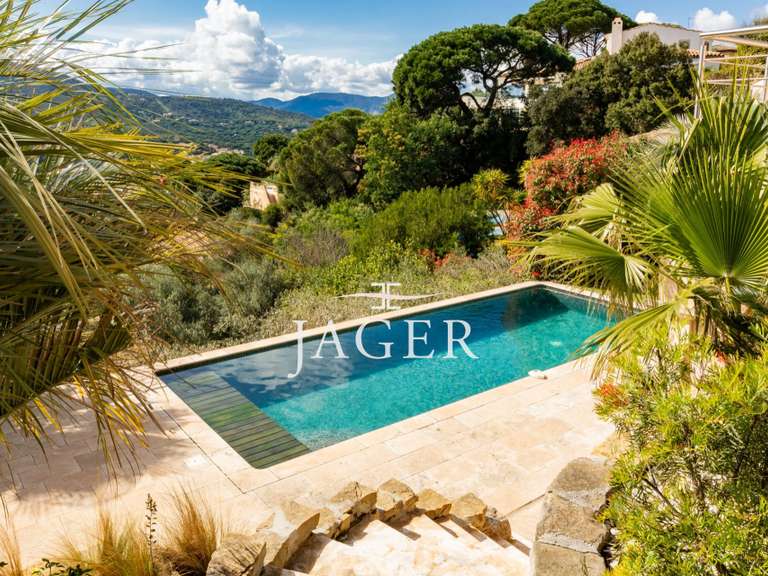 Villa with Sea view Sainte-Maxime - 5 bedrooms - 250m²