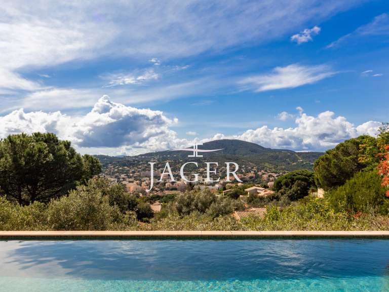 Villa with Sea view Sainte-Maxime - 5 bedrooms - 250m²