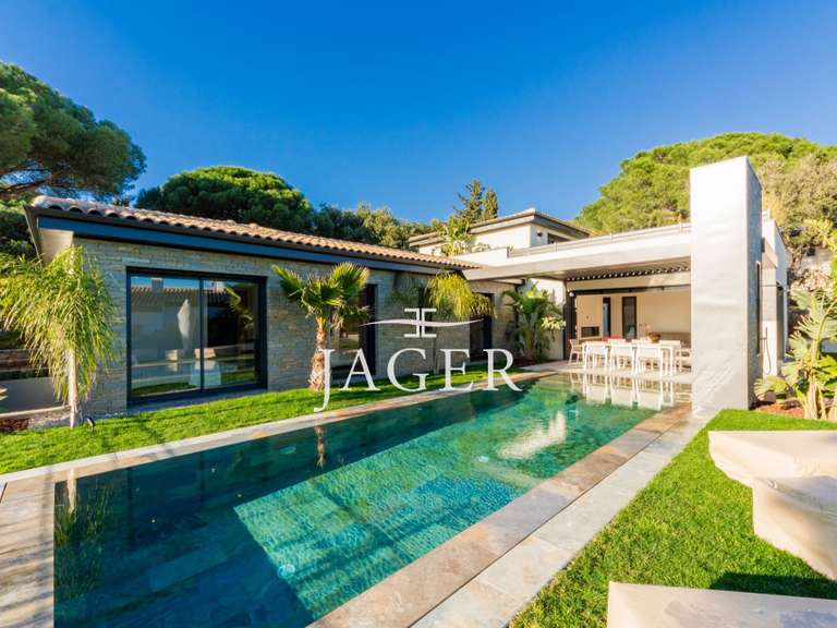 Villa with Sea view Sainte-Maxime - 4 bedrooms - 300m²