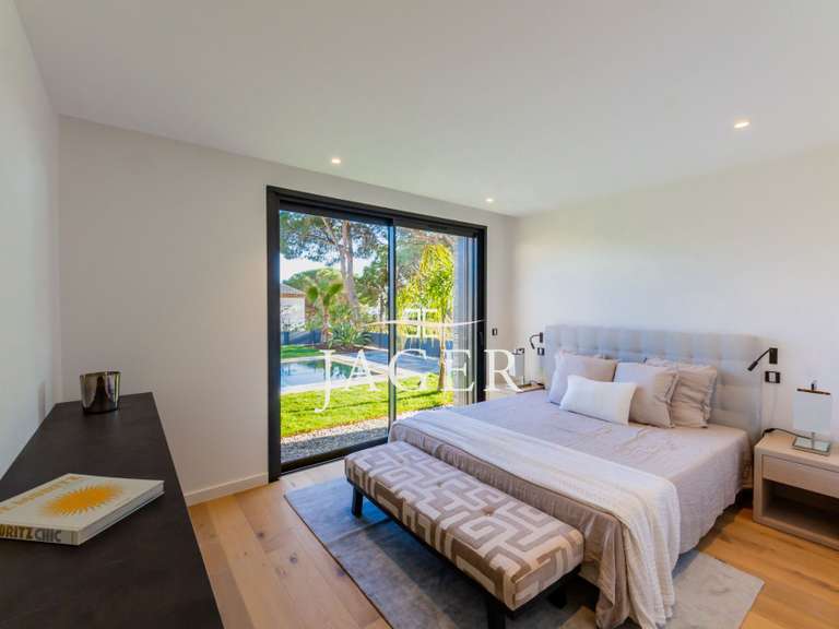 Villa with Sea view Sainte-Maxime - 4 bedrooms - 300m²