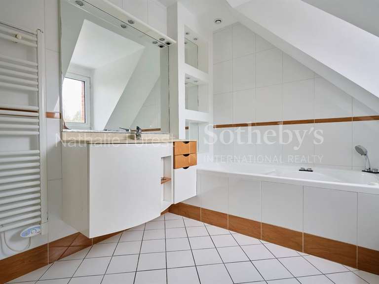 Maison Sainghin-en-Mélantois - 4 chambres - 225m²
