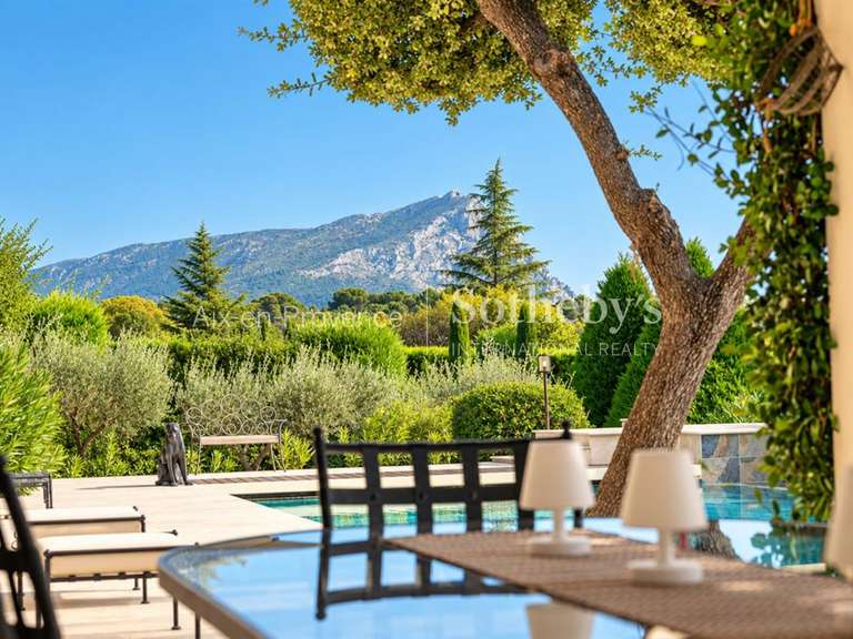 Maison Saint-Marc-Jaumegarde - 4 chambres - 220m²