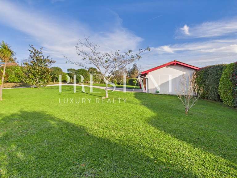 House Arcangues - 3 bedrooms - 220m²