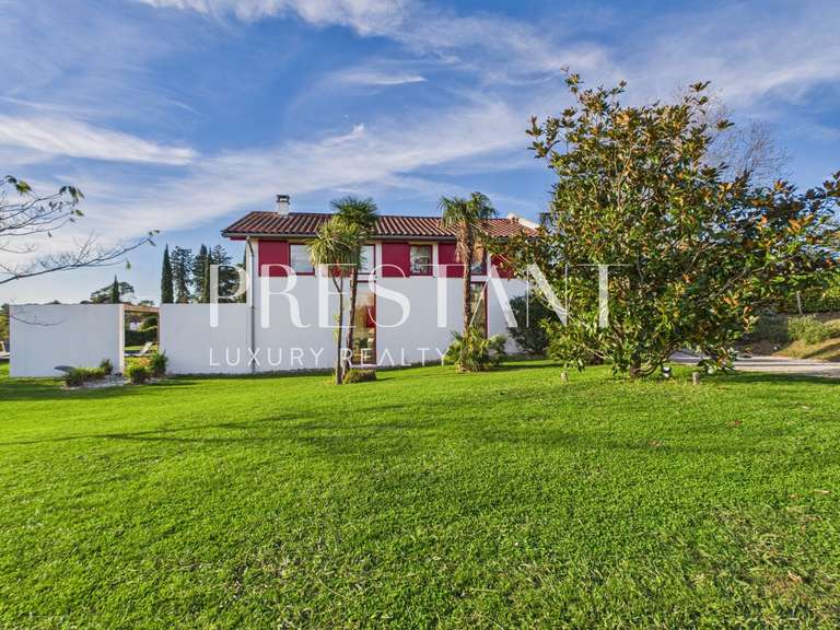 House Arcangues - 3 bedrooms - 220m²