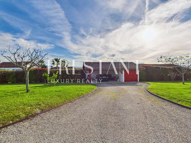 House Arcangues - 3 bedrooms - 220m²