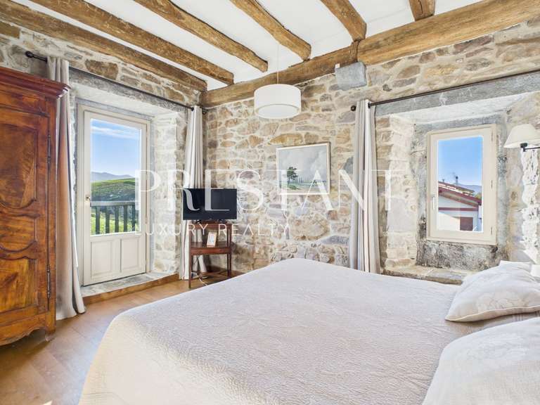 Maison Ainhoa - 5 chambres - 260m²