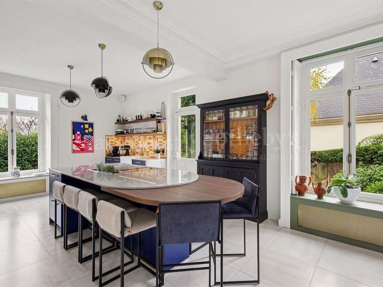 Maison Louveciennes - 5 chambres - 333m²