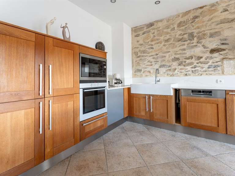 House Saint-Laurent-d'Aigouze - 6 bedrooms - 300m²