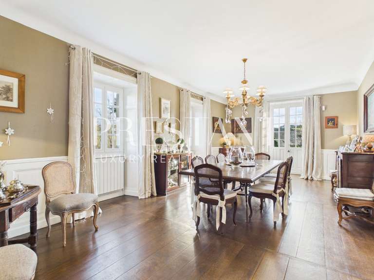 Maison Sare - 8 chambres - 650m²