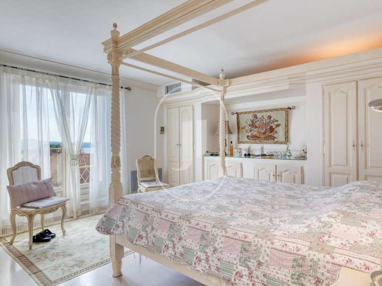 Villa Sainte-Maxime - 6 bedrooms - 375m²