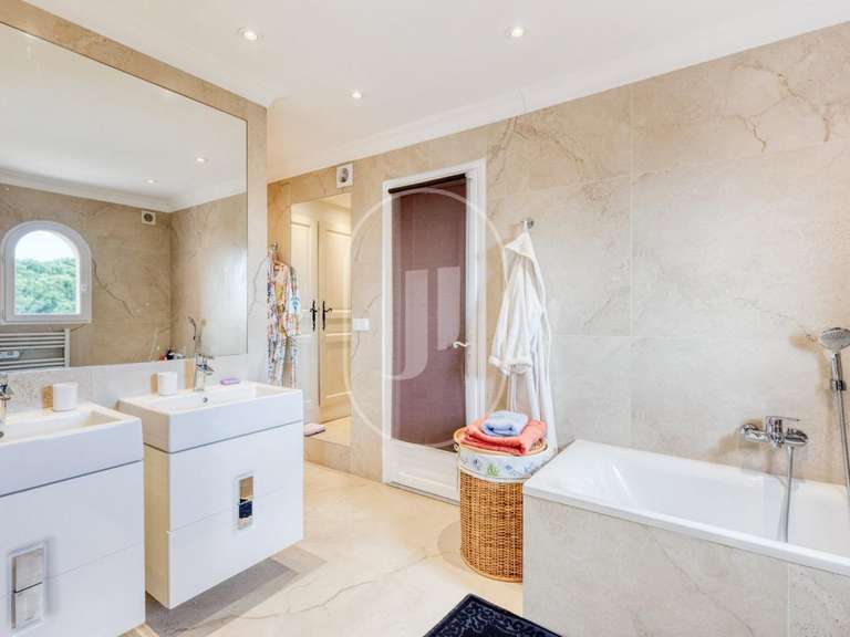Villa Sainte-Maxime - 6 bedrooms - 375m²