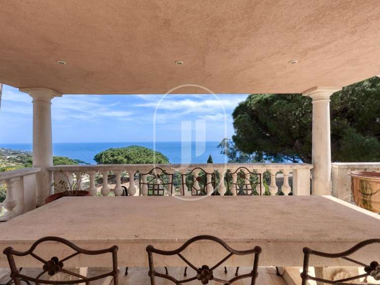 Villa Sainte-Maxime - 6 bedrooms - 375m²